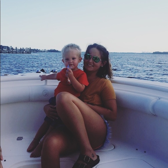 •M E E T ME• - Picture 2 of 8